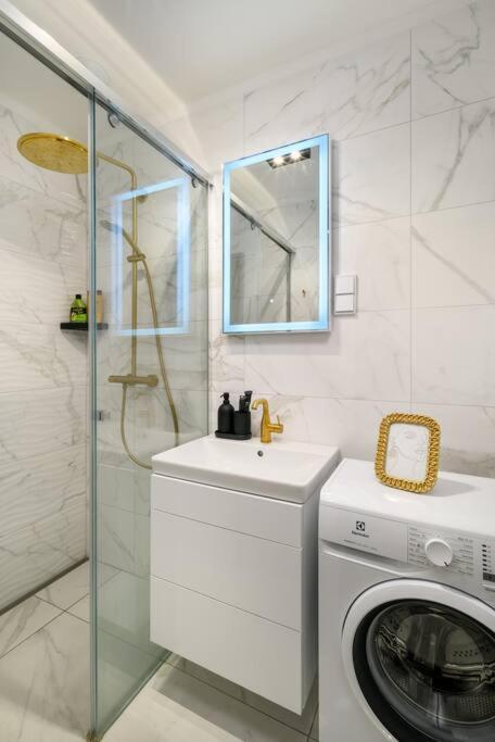 2Budapest Eye-Freegym And Sauna Luxury Home Buitenkant foto